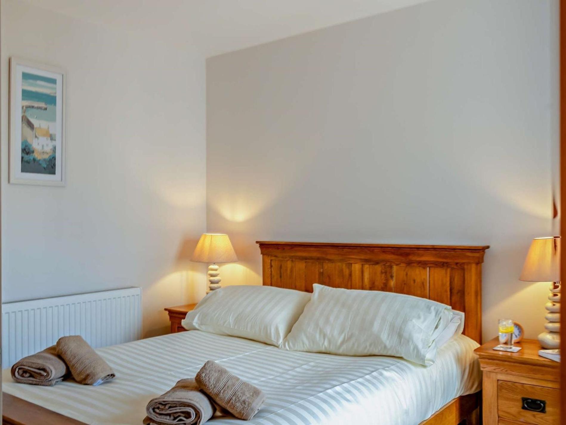 2 Bed In Tenby Fb229 外观 照片